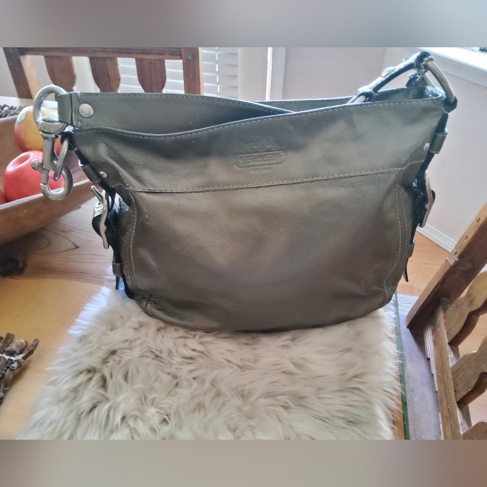 Authentic COACH Zoe Handbag EUC